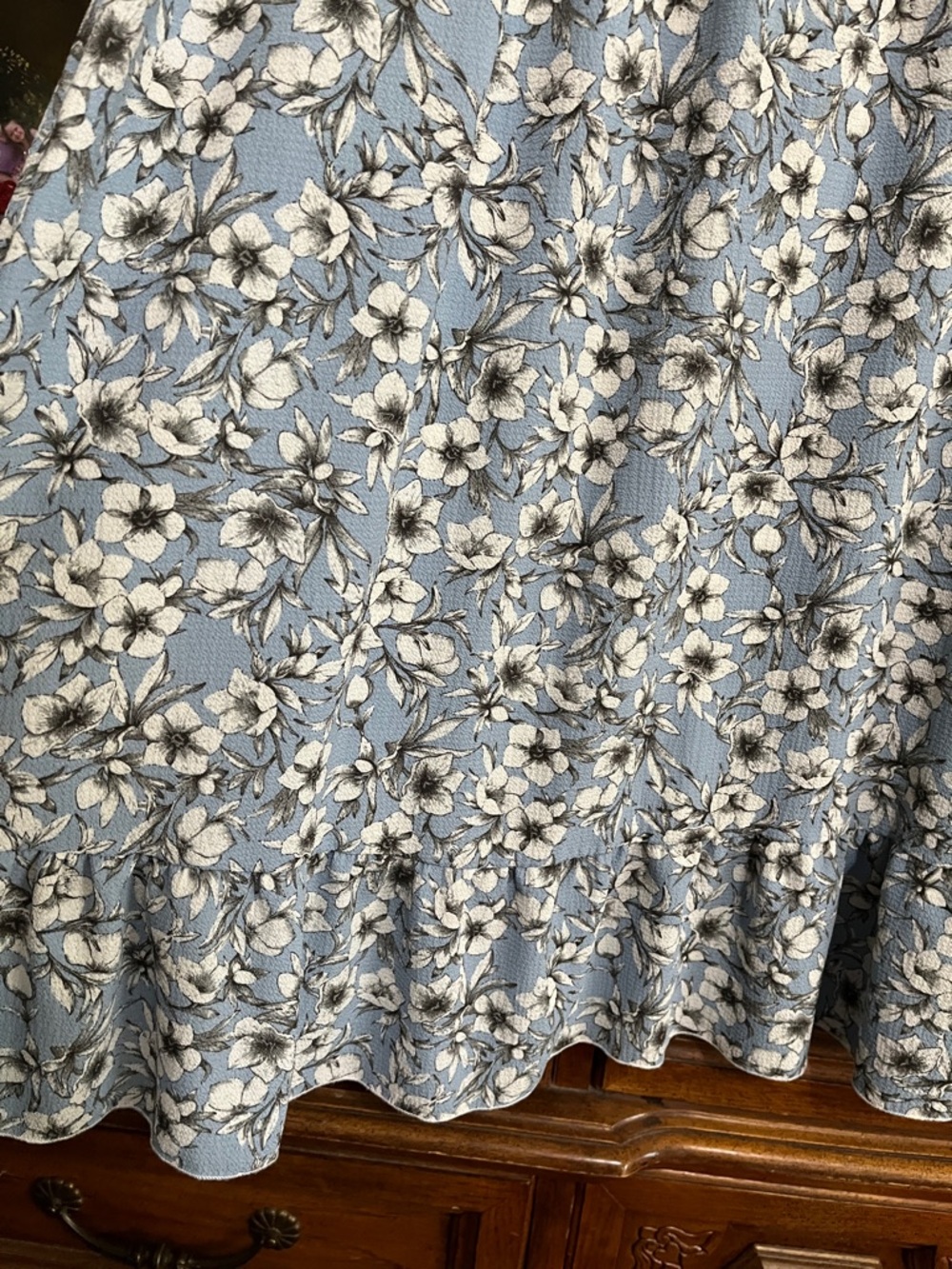 Ella Mara Light Blue Floral Short-Sleeve Midi Dress size small - Picture 2 of 6